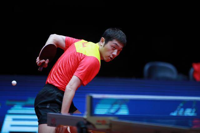 这脚传球太精准了